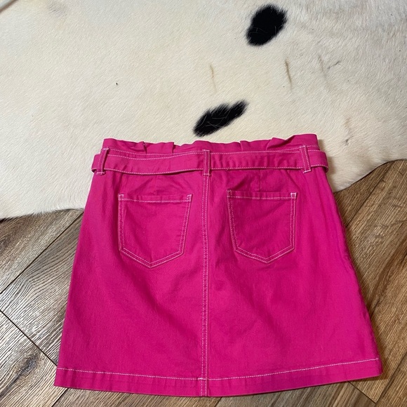 Blue Spice pink mini skirt with white stitching and a tie belt - Picture 6 of 8